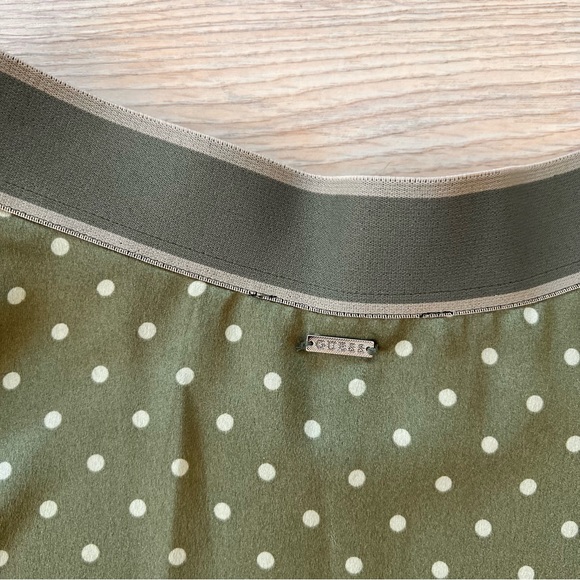 Guess wrap mini skirt - Picture 5 of 7